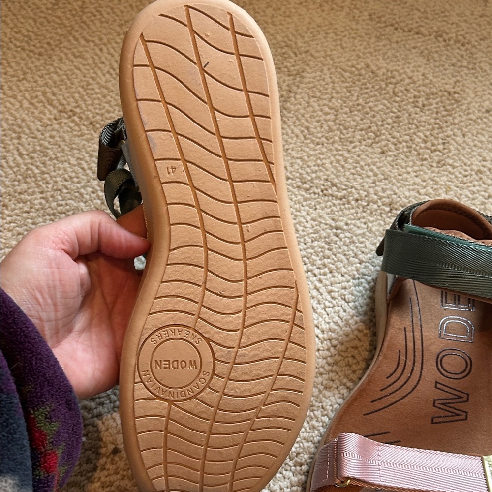 NEW Women’s Woden Two-Tone Green and Pink Strappy Sandals, size 9 - Picture 2 of 3